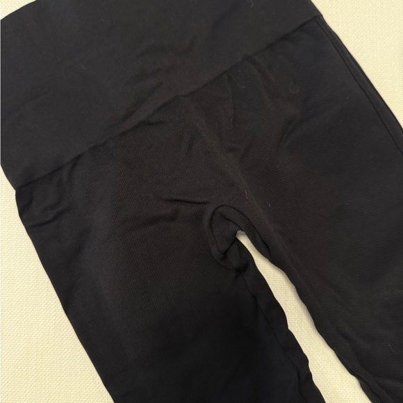Spanx Seamless leggings black size small - Picture 8 of 8